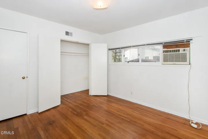 11) 6425 Columbus Avenue - Bedroom 1.1