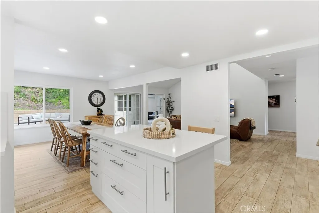26941 Floresta, Mission Viejo, California 92691 home-pic-5