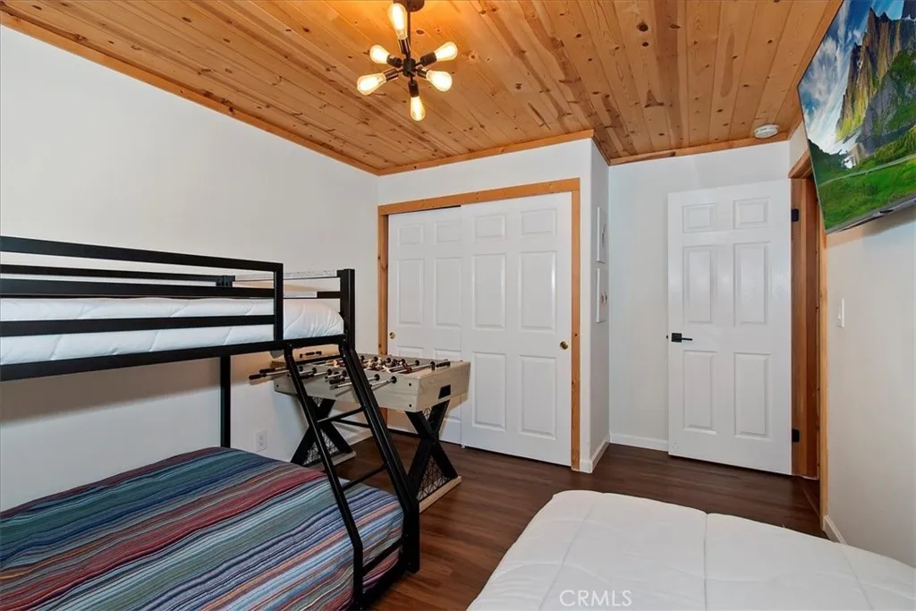631 Crestwood, Big Bear Lake, California 92315 home-pic-24