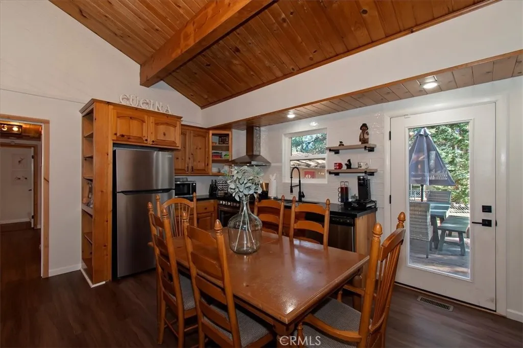 631 Crestwood, Big Bear Lake, California 92315 home-pic-13