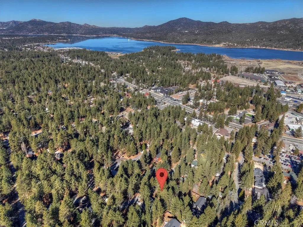 631 Crestwood, Big Bear Lake, California 92315 home-pic-4