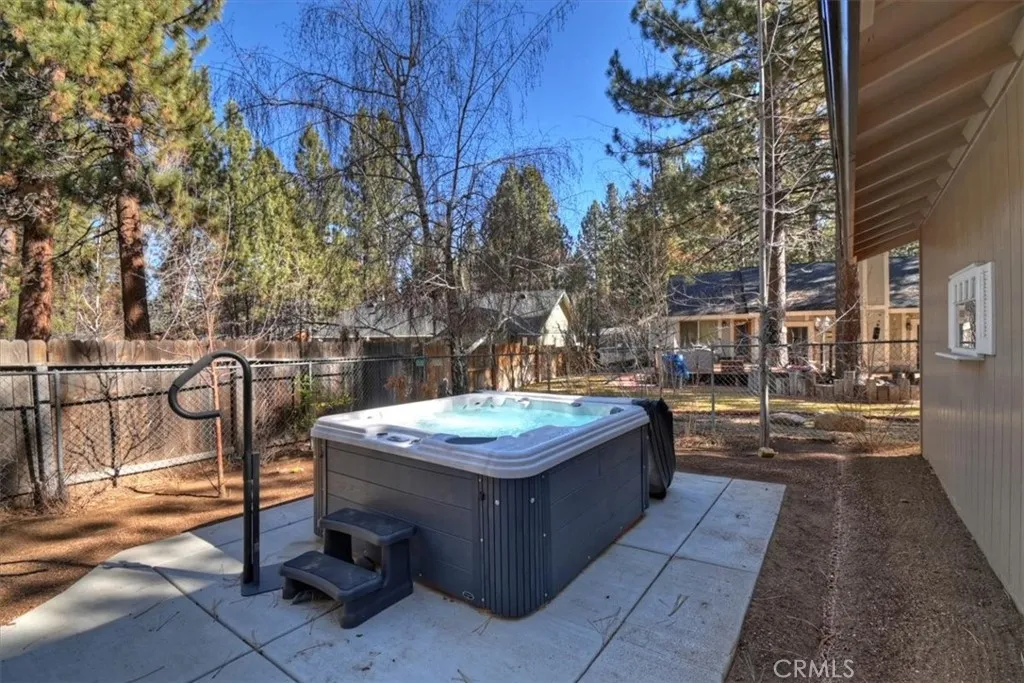 631 Crestwood, Big Bear Lake, California 92315 home-pic-29
