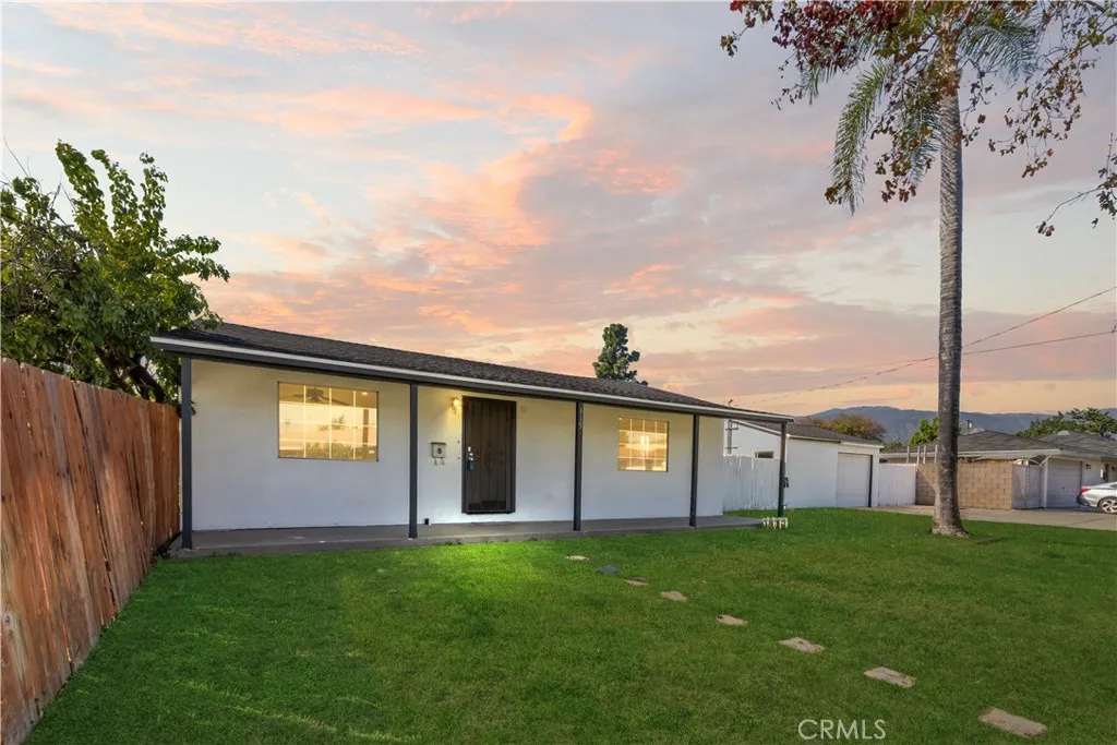 605 W 1st, Azusa, California 91702 home-pic-2