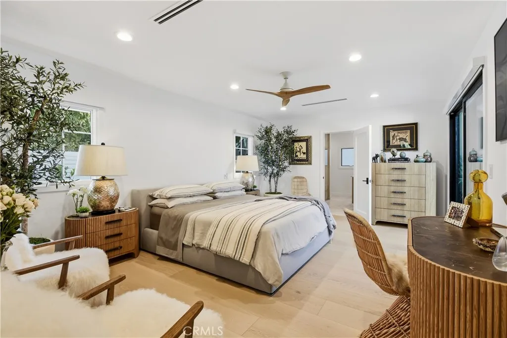 5565 Jed Smith, Hidden Hills, California 91302 home-pic-16