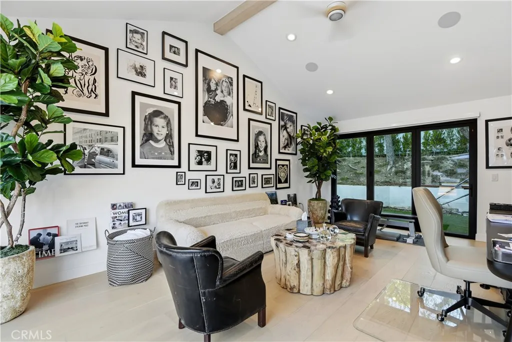 5565 Jed Smith, Hidden Hills, California 91302 home-pic-22
