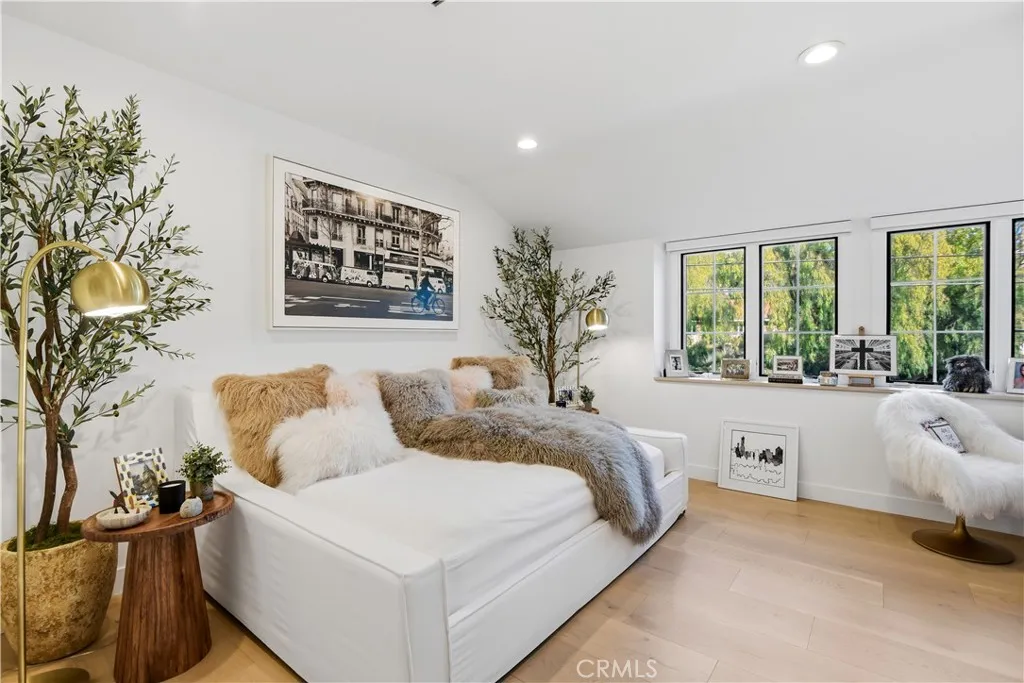 5565 Jed Smith, Hidden Hills, California 91302 home-pic-18