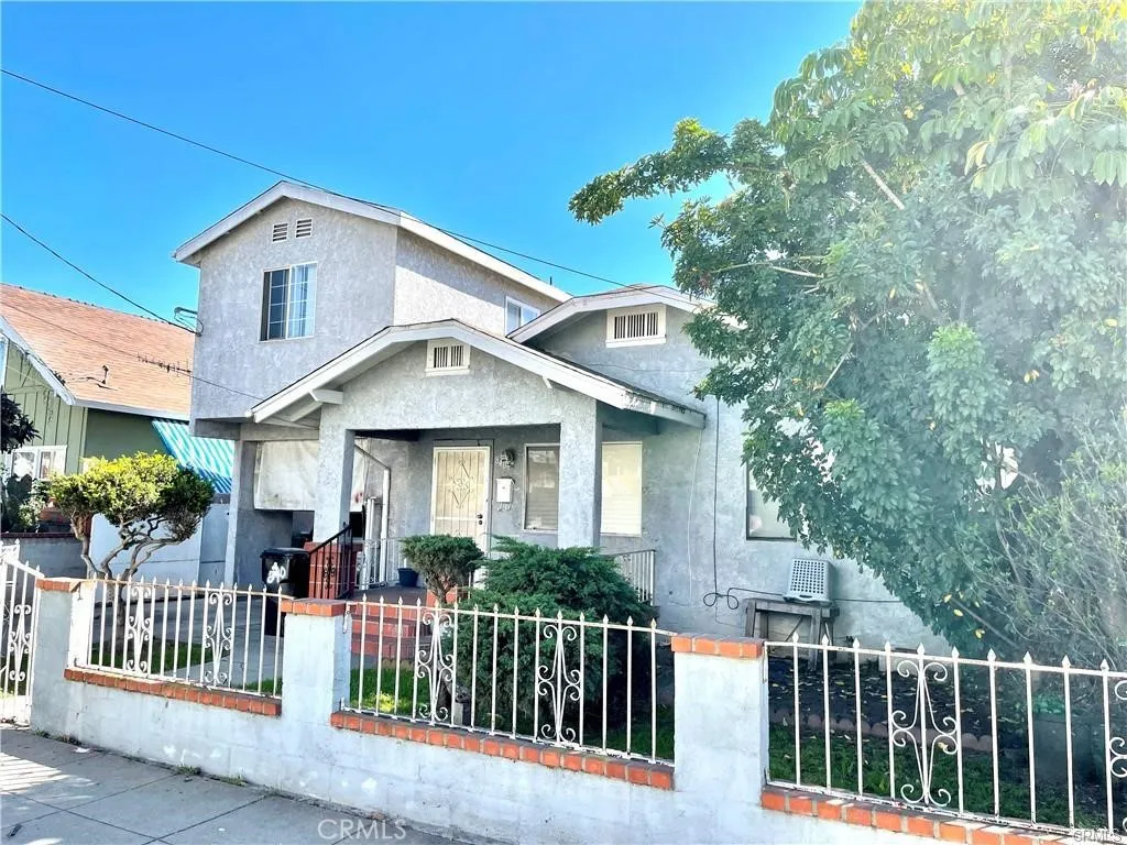 840 W 167th Street, Gardena, California 90247 home-pic-1