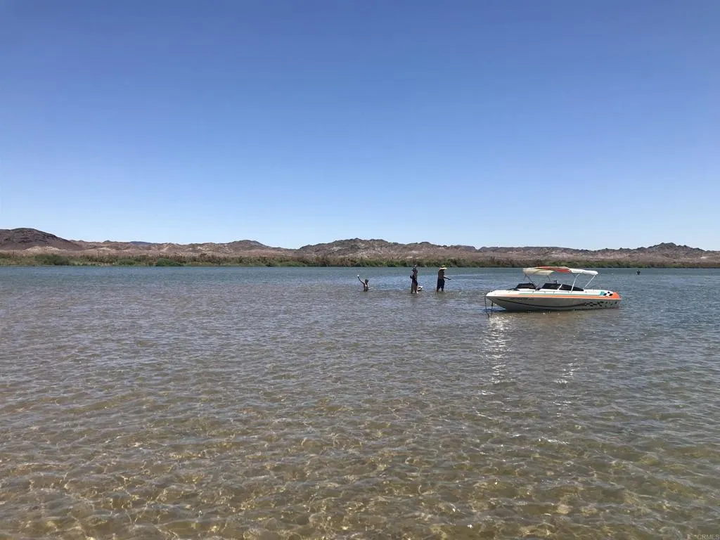 Boat ramp provides access to this beautiful part of the river