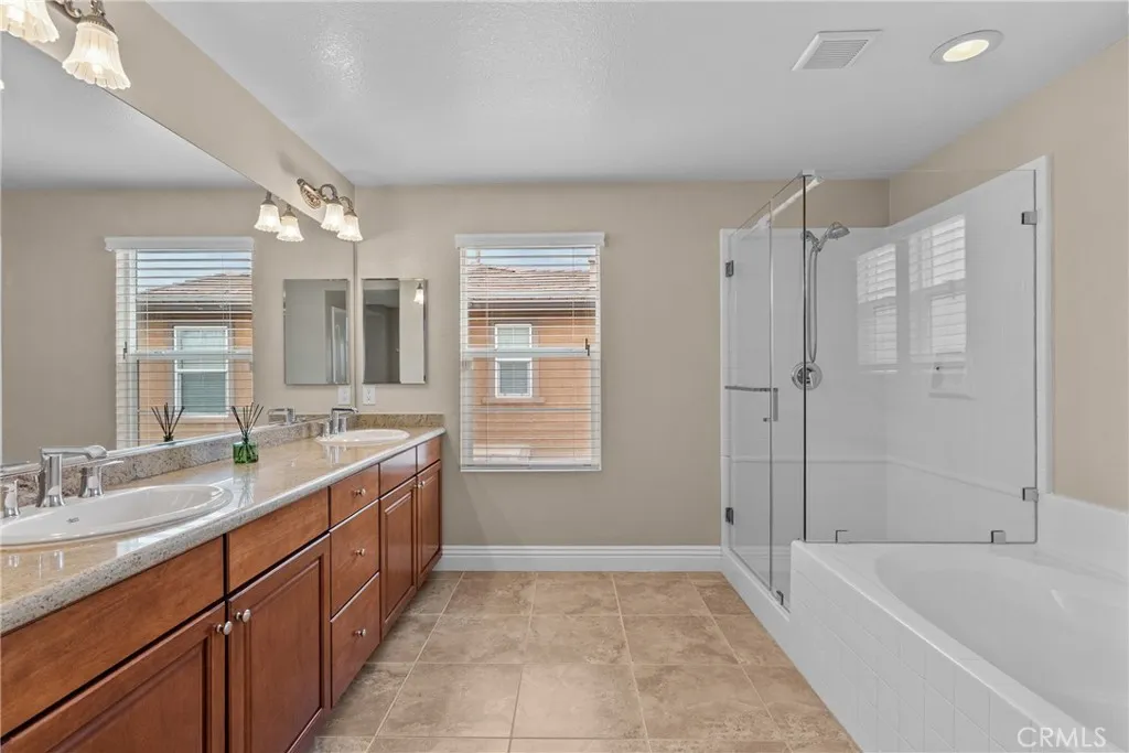 28488 Camino Del Arte, Valencia, California 91354 home-pic-27