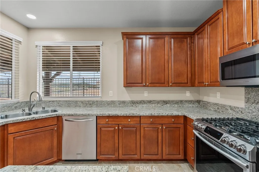 28488 Camino Del Arte, Valencia, California 91354 home-pic-9