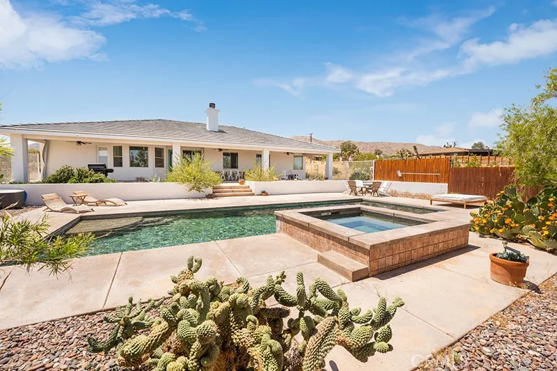 61424 Latham Trail, Joshua Tree, California 92252 home-pic-2