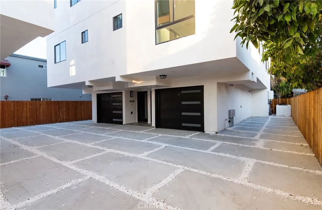 1184 N Normandie Avenue, Los Angeles, California 90029 home-pic-32