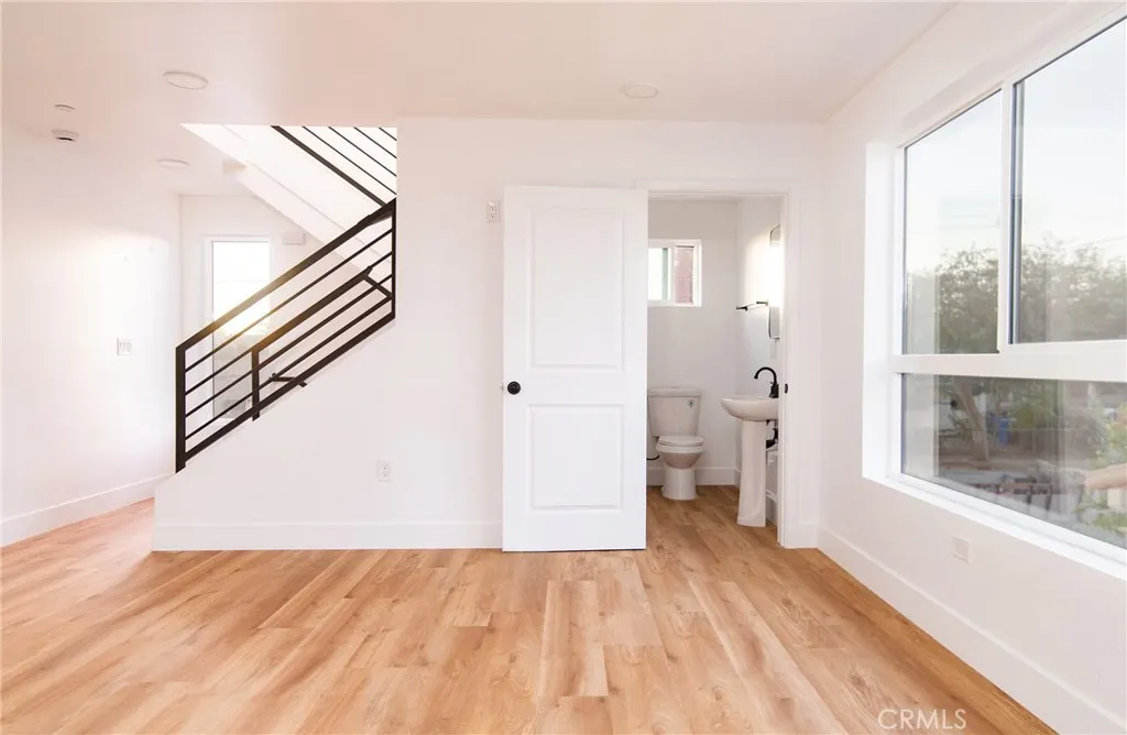1184 N Normandie Avenue, Los Angeles, California 90029 home-pic-27