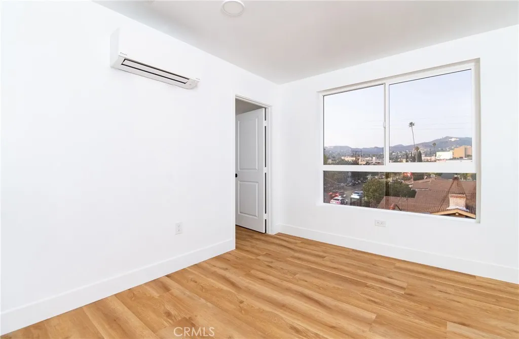 1184 N Normandie Avenue, Los Angeles, California 90029 home-pic-23
