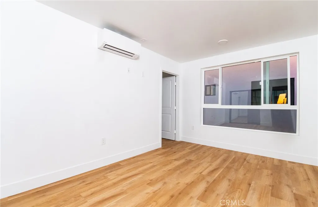 1184 N Normandie Avenue, Los Angeles, California 90029 home-pic-20