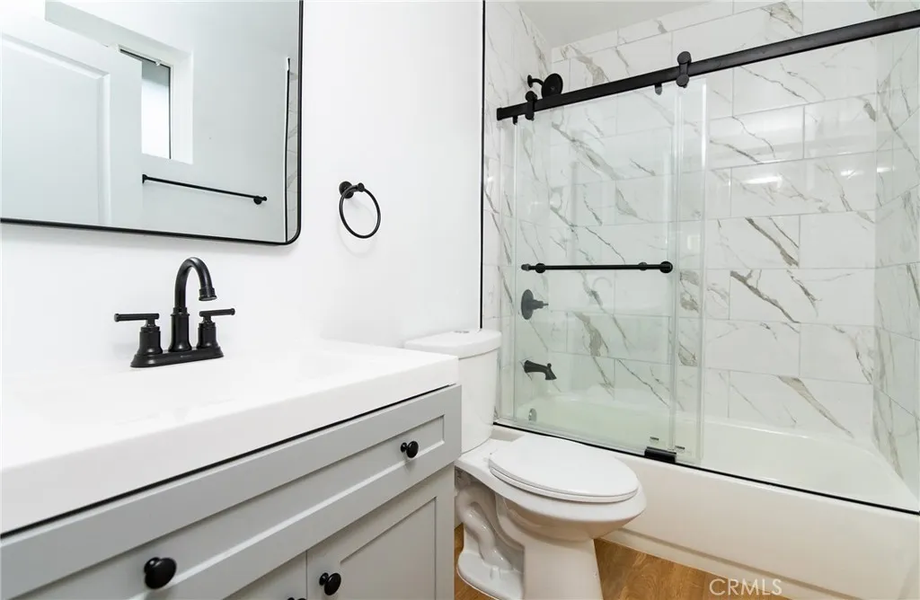 1184 N Normandie Avenue, Los Angeles, California 90029 home-pic-28