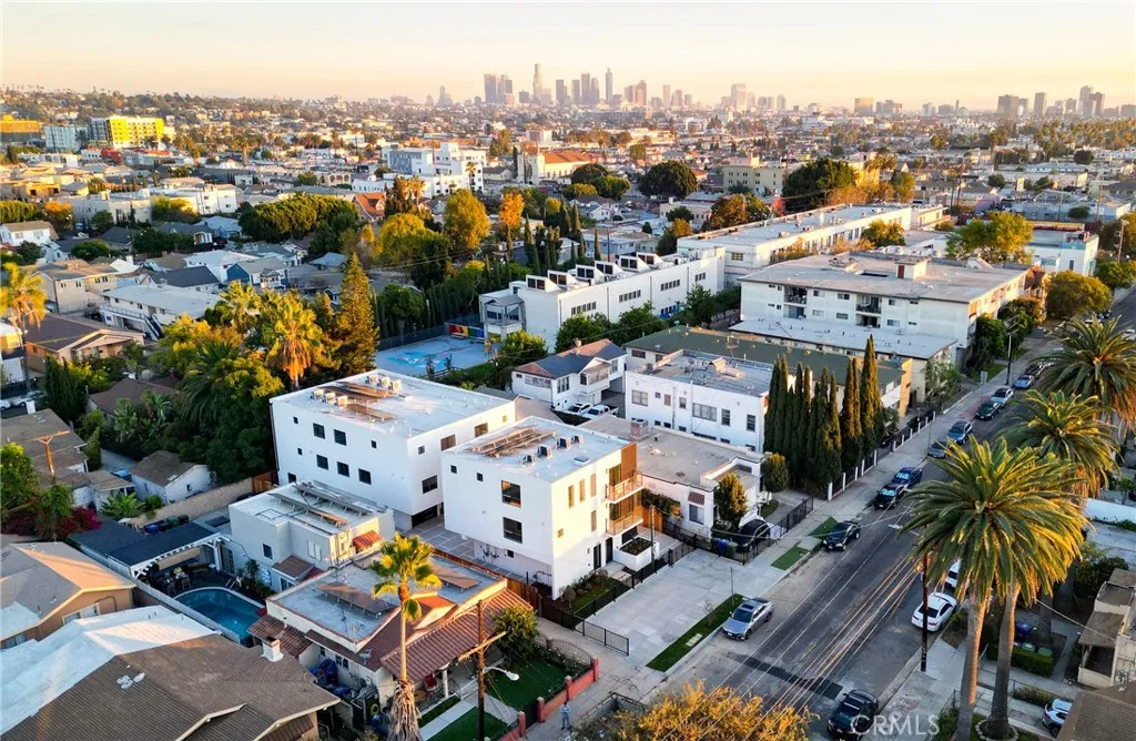 1184 N Normandie Avenue, Los Angeles, California 90029 home-pic-8