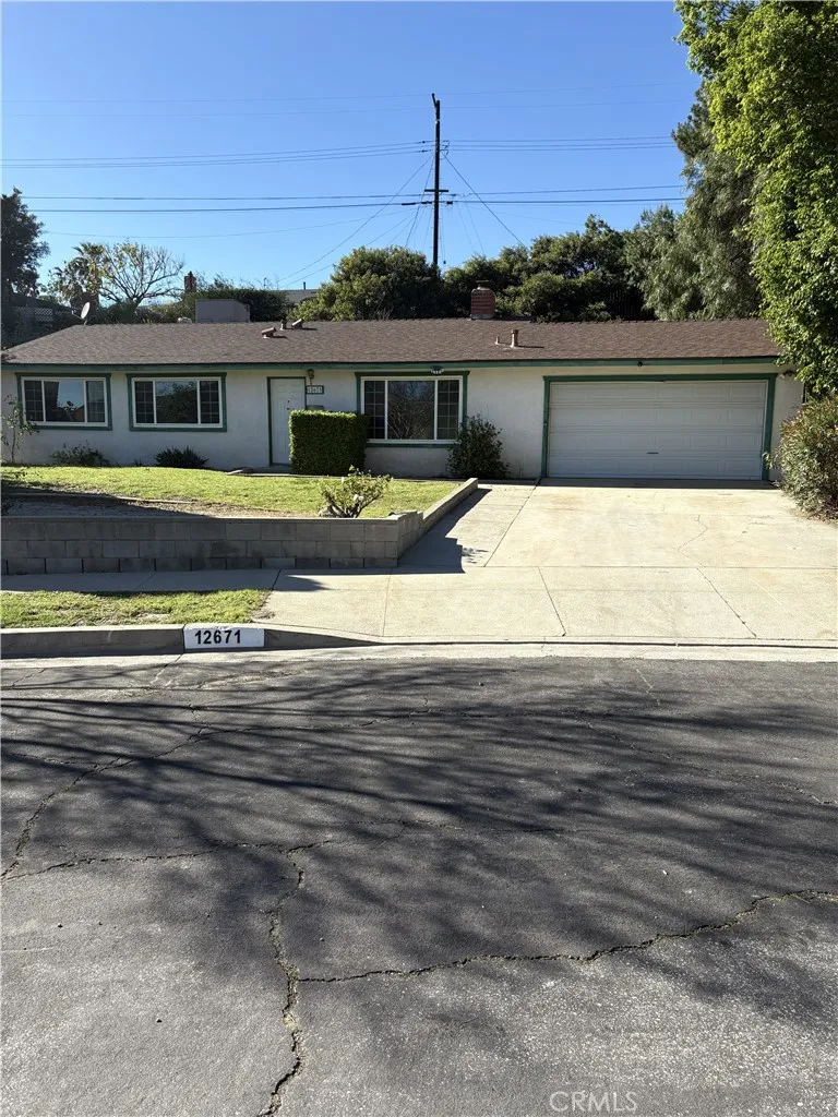 12671 Cathy, Sylmar, California 91342 home-pic-1