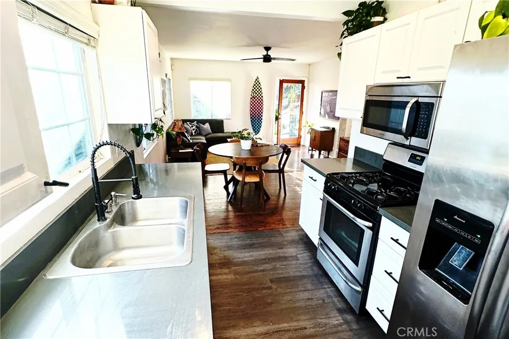 1206 N La Brea Avenue, Inglewood, California 90302 home-pic-19