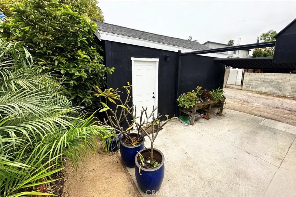 1206 N La Brea Avenue, Inglewood, California 90302 home-pic-37