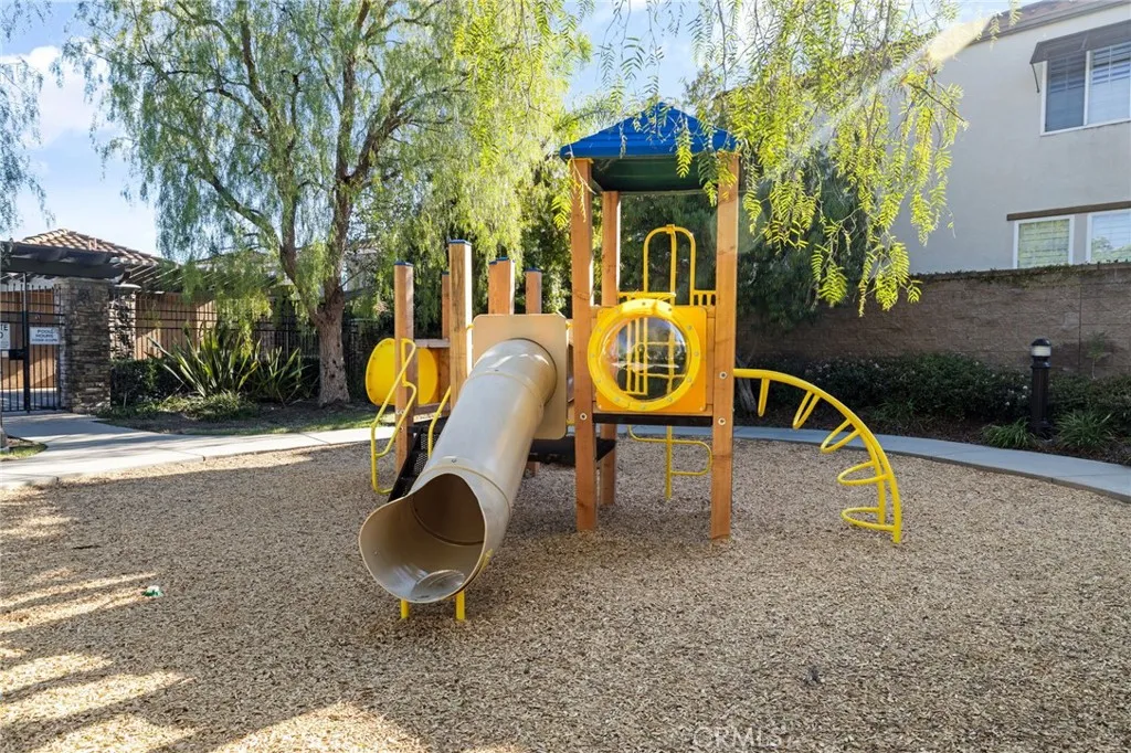 465 Periwinkle, Fullerton, California 92835 home-pic-48