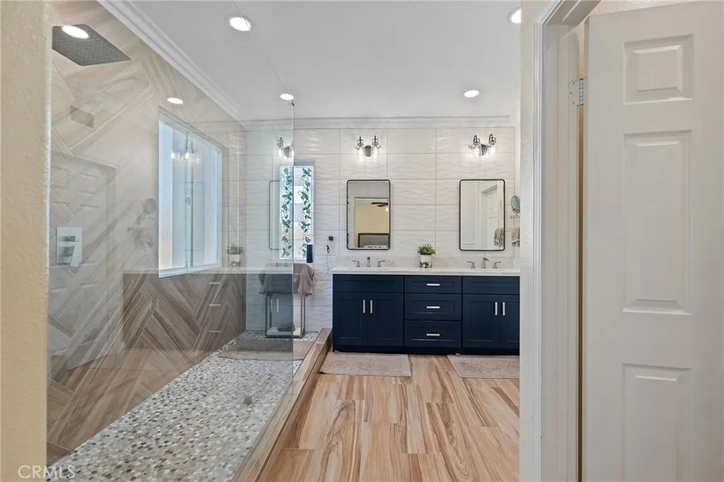 465 Periwinkle, Fullerton, California 92835 home-pic-37