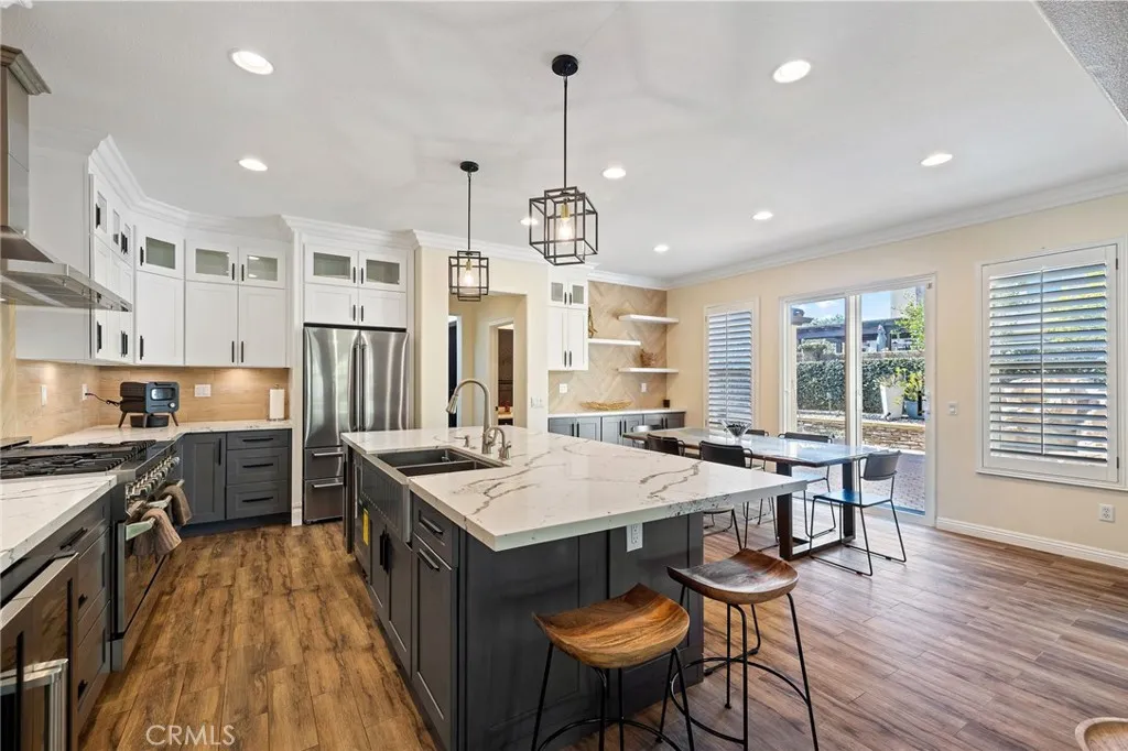 465 Periwinkle, Fullerton, California 92835 home-pic-16