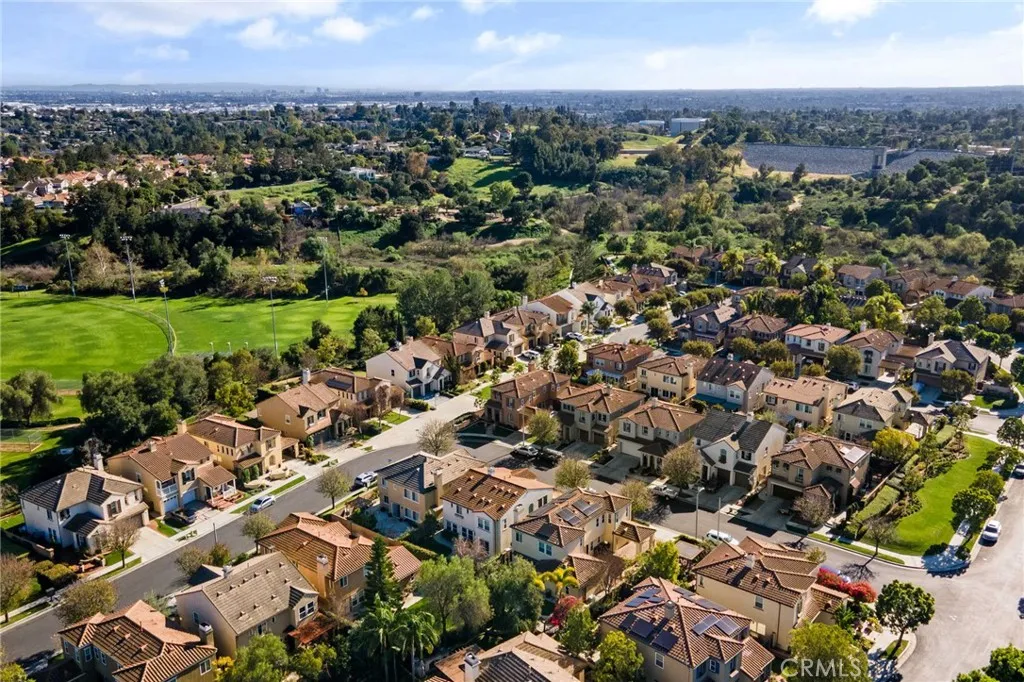 465 Periwinkle, Fullerton, California 92835 home-pic-68