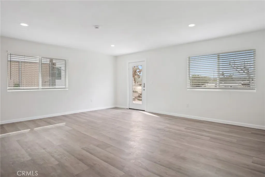 4537 Anita Avenue, Yucca Valley, California 92284 home-pic-34