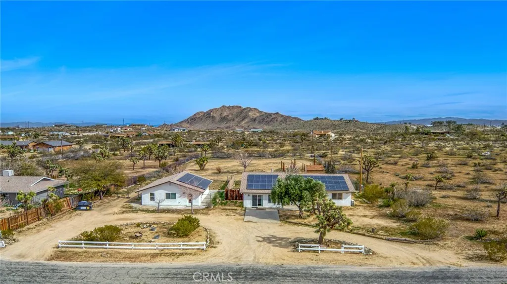 4537 Anita Avenue, Yucca Valley, California 92284 home-pic-3
