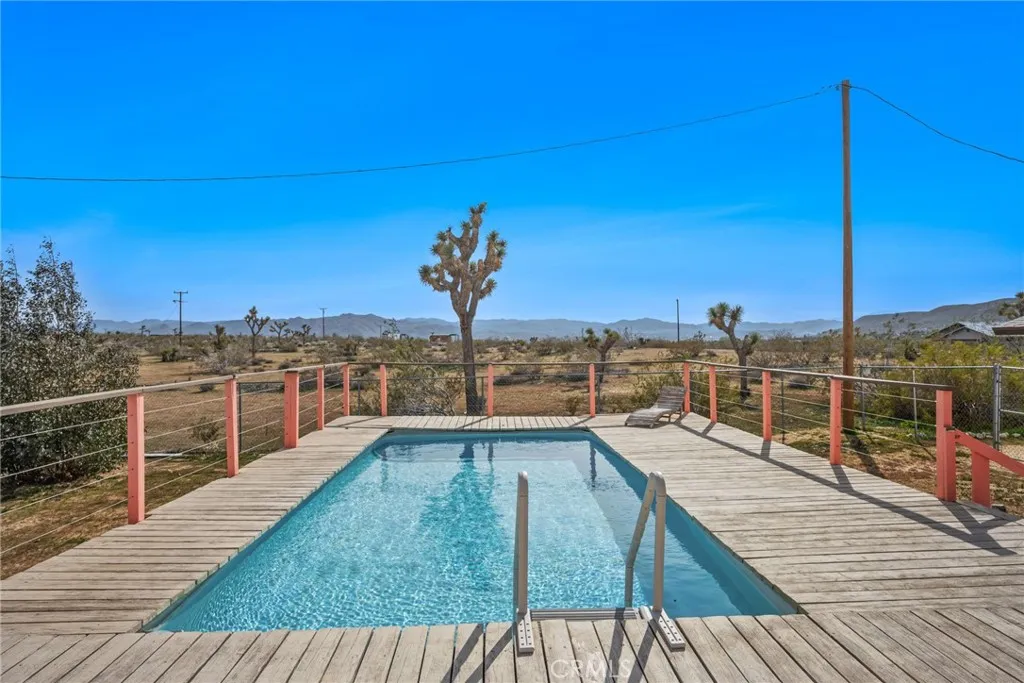 4537 Anita Avenue, Yucca Valley, California 92284 home-pic-28