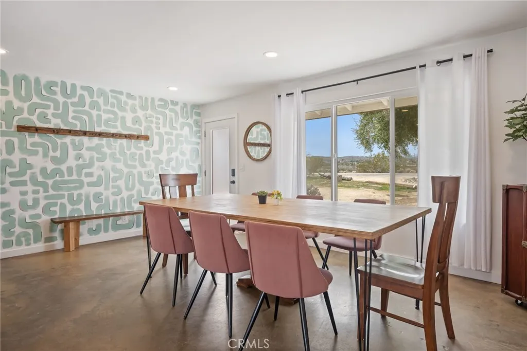 4537 Anita Avenue, Yucca Valley, California 92284 home-pic-6