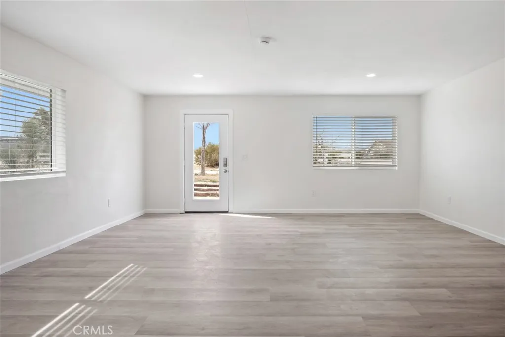 4537 Anita Avenue, Yucca Valley, California 92284 home-pic-31