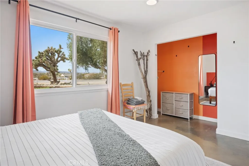 4537 Anita Avenue, Yucca Valley, California 92284 home-pic-24
