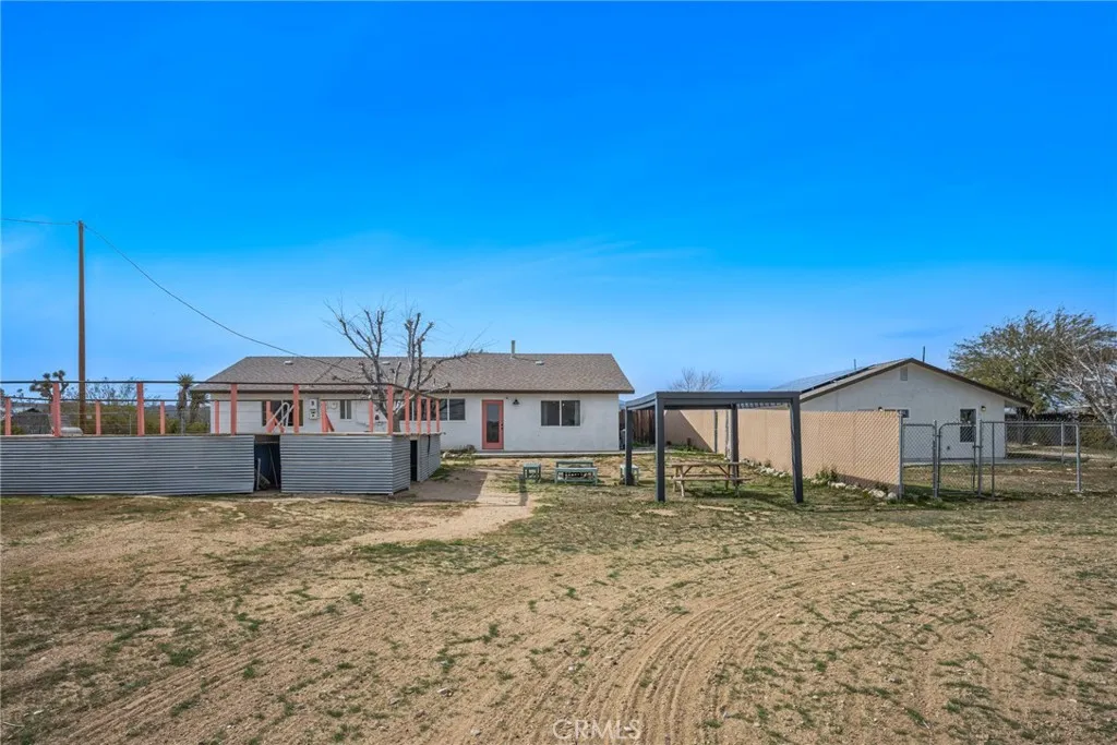4537 Anita Avenue, Yucca Valley, California 92284 home-pic-26