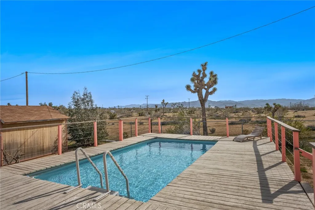 4537 Anita Avenue, Yucca Valley, California 92284 home-pic-27