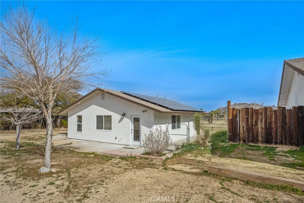 4537 Anita Avenue, Yucca Valley, California 92284 home-pic-29