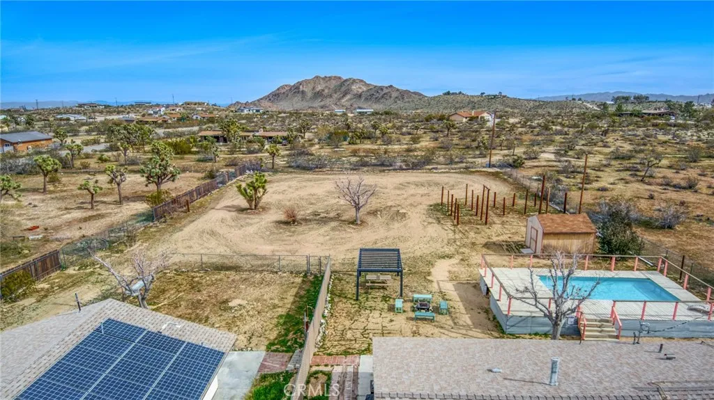 4537 Anita Avenue, Yucca Valley, California 92284 home-pic-5