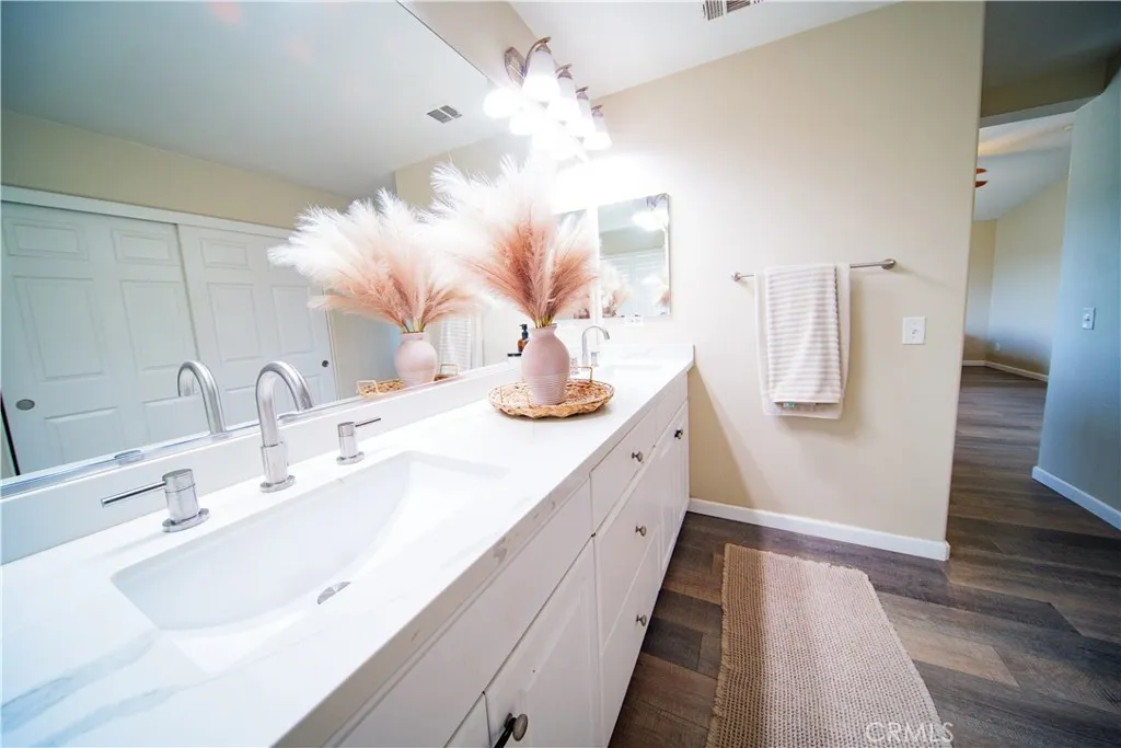 1174 Enchanted Trail, San Jacinto, California 92582 home-pic-36