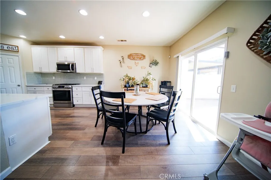 1174 Enchanted Trail, San Jacinto, California 92582 home-pic-24
