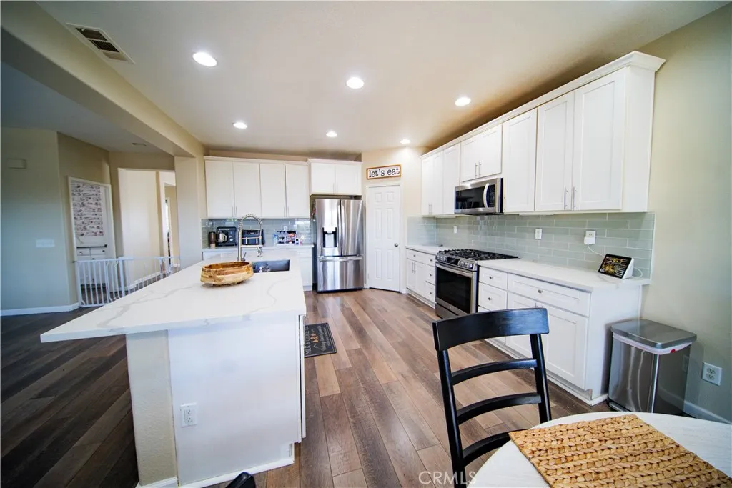 1174 Enchanted Trail, San Jacinto, California 92582 home-pic-20