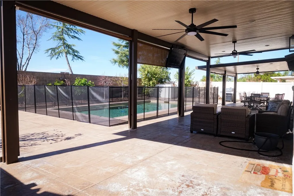 1174 Enchanted Trail, San Jacinto, California 92582 home-pic-3