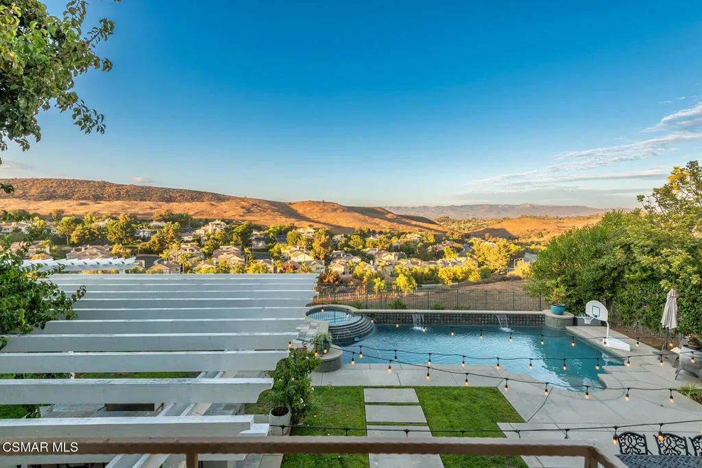 457 Vineyard Drive, Simi Valley, California 93065 home-pic-23
