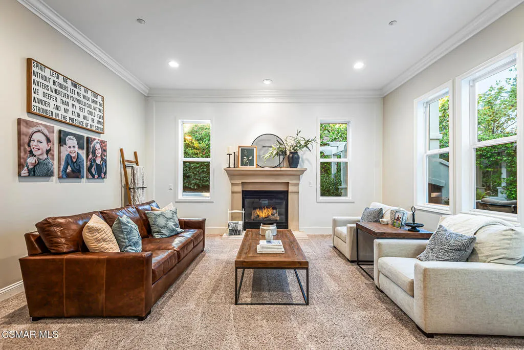 457 Vineyard Drive, Simi Valley, California 93065 home-pic-18