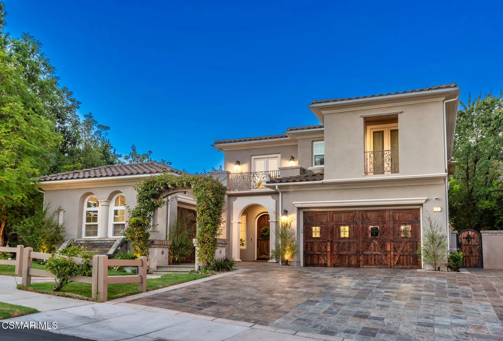 457 Vineyard Drive, Simi Valley, California 93065 home-pic-1
