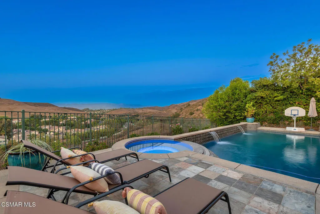 457 Vineyard Drive, Simi Valley, California 93065 home-pic-6