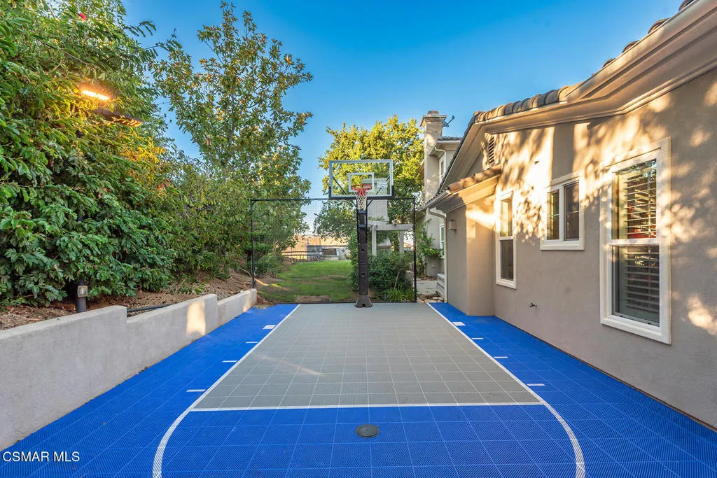457 Vineyard Drive, Simi Valley, California 93065 home-pic-38