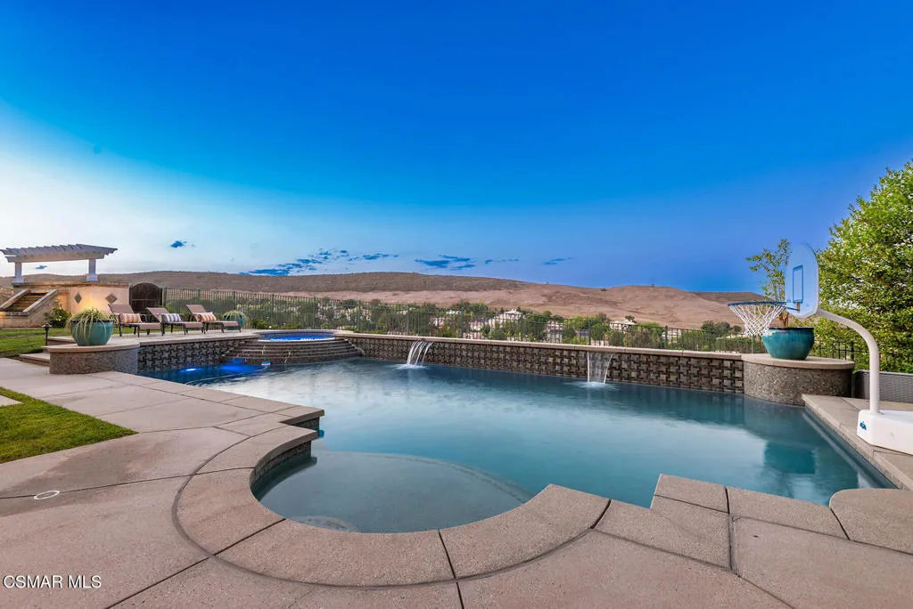 457 Vineyard Drive, Simi Valley, California 93065 home-pic-34