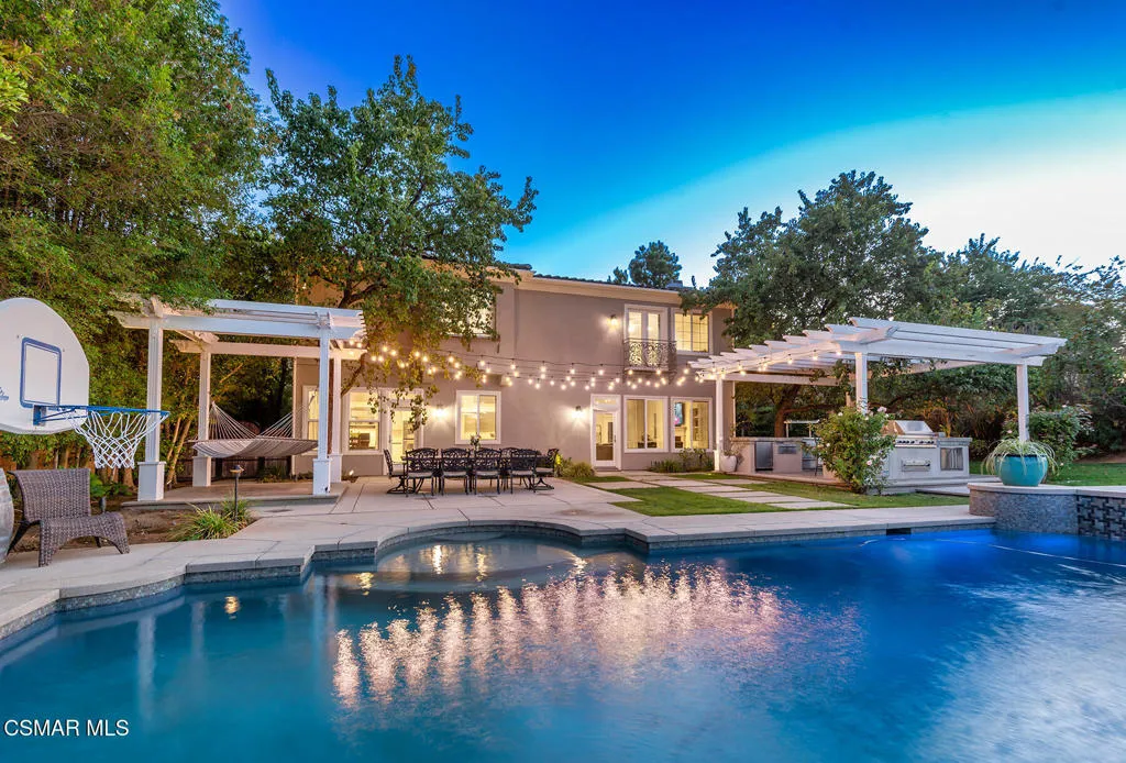 457 Vineyard Drive, Simi Valley, California 93065 home-pic-3