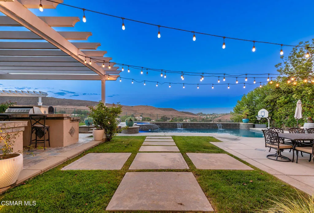 457 Vineyard Drive, Simi Valley, California 93065 home-pic-4